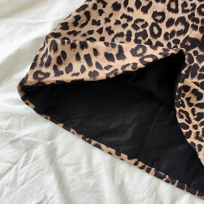 Women's High-Waisted A-Line Leopard Print Mini Skirt - Image 5