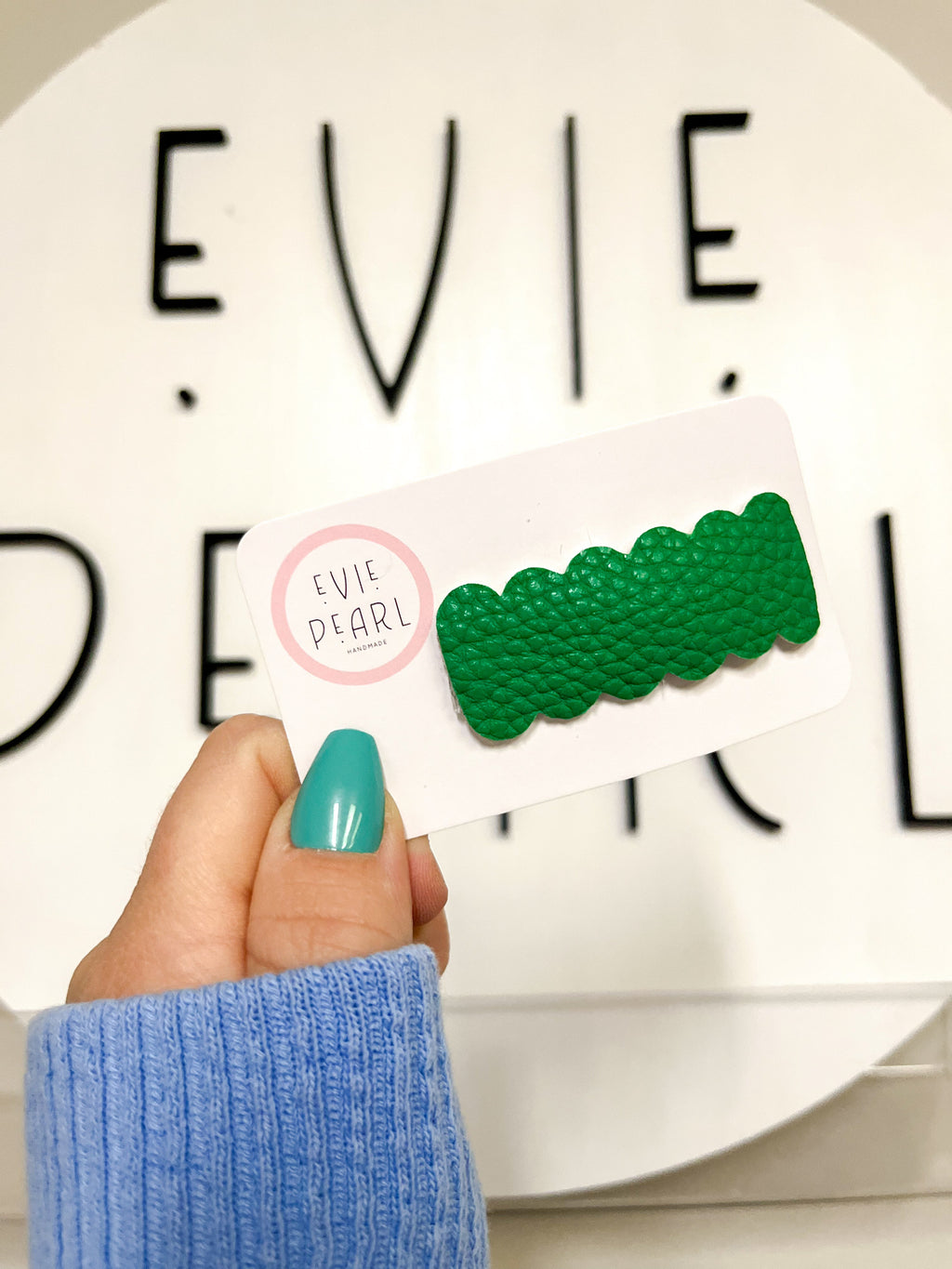 Kelly Green Leather Single Snap Clip