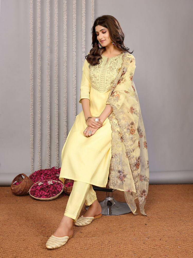 Pale Yellow Roman Embroidery Kurta Set