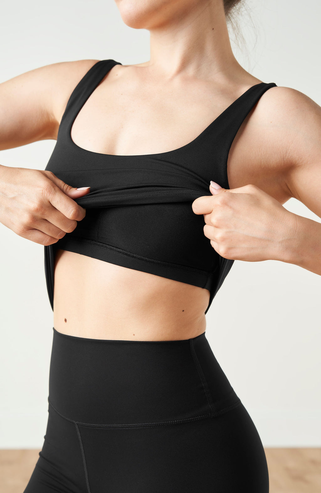 Lisse Women’s Compression Tank Top in Black