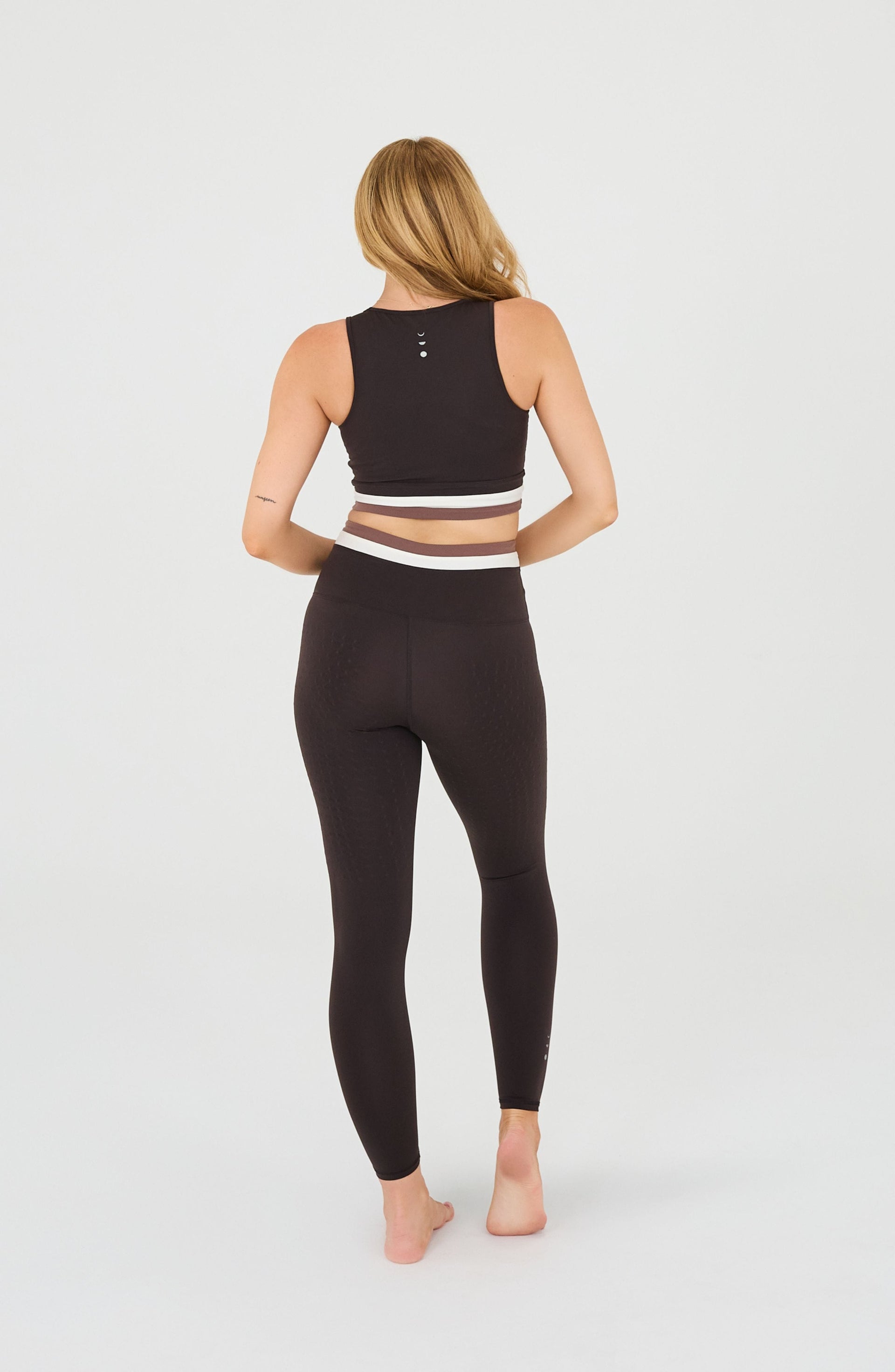 Le Monde High-Waisted Sculpting Leggings in Espresso, White, Blush