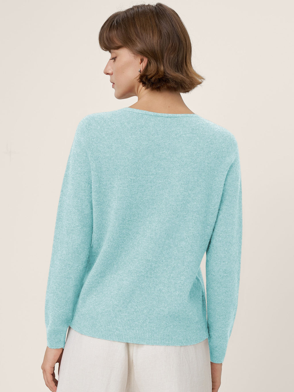 Premium Cashmere Blend Hand-Finished Seamless V-Neck Sweater SURI