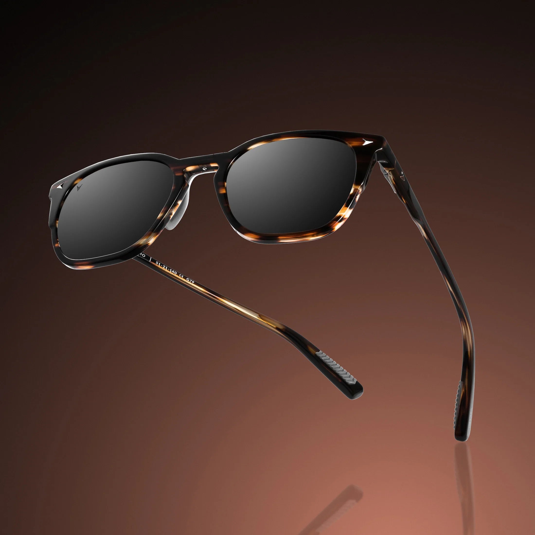 The Echo Premium Acetate Sunglasses in Brown Horn
