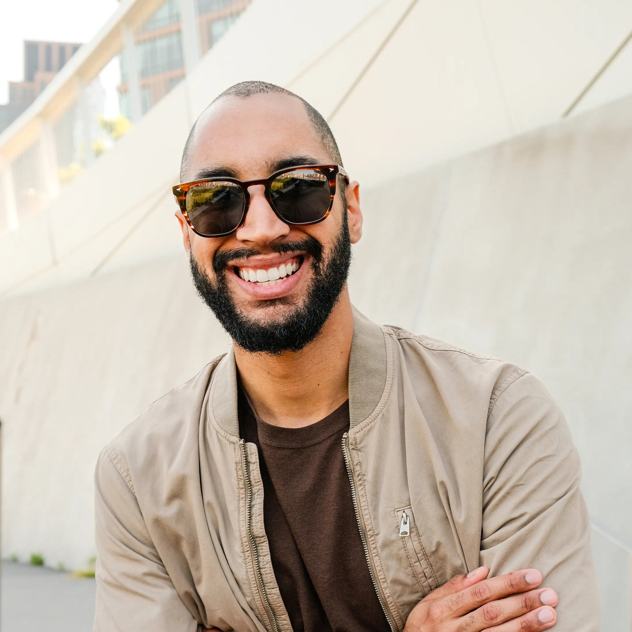 The Echo Premium Acetate Sunglasses in Brown Horn