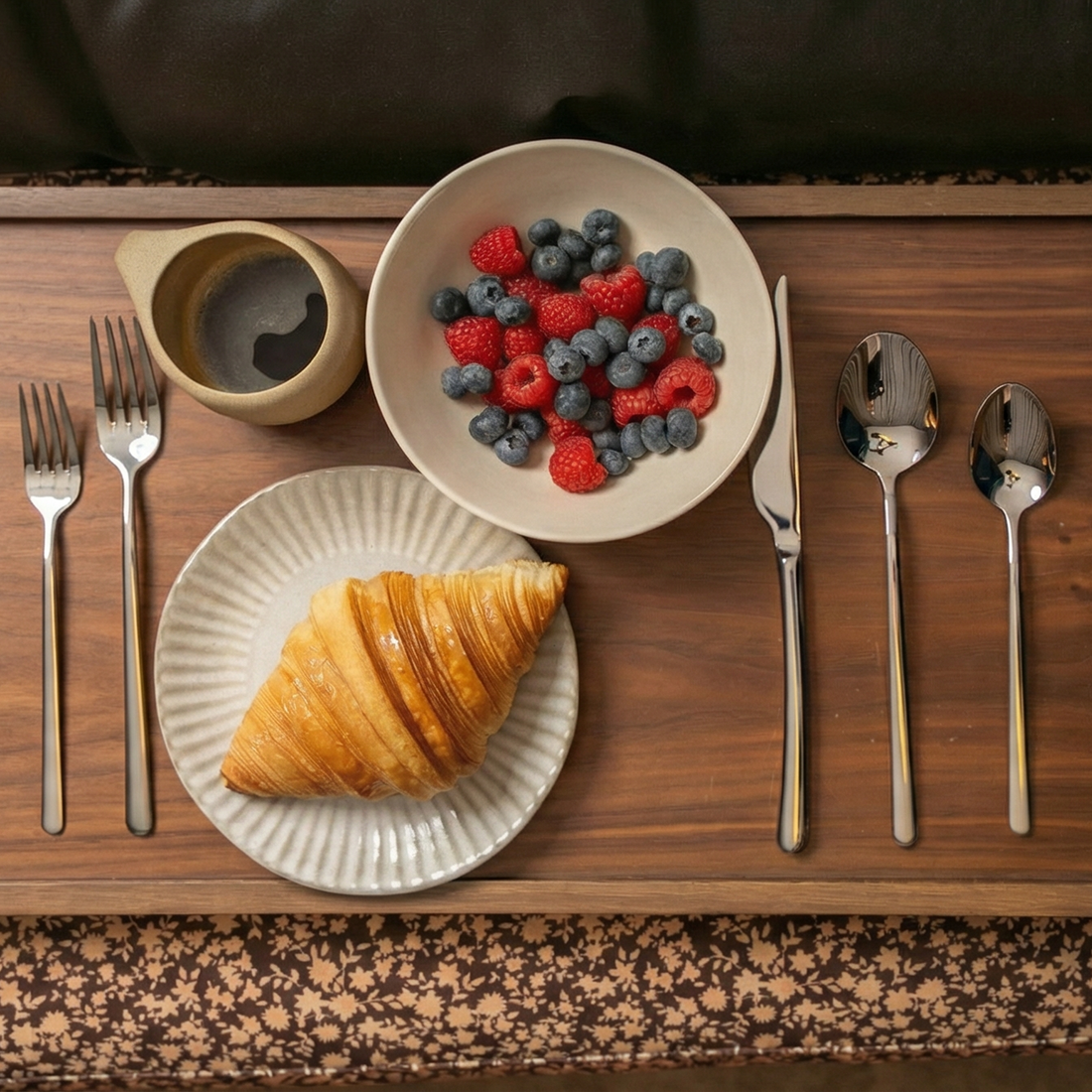 Emilia 20-Piece Stainless Steel Flatware Set in Silver or Gold - Image 15