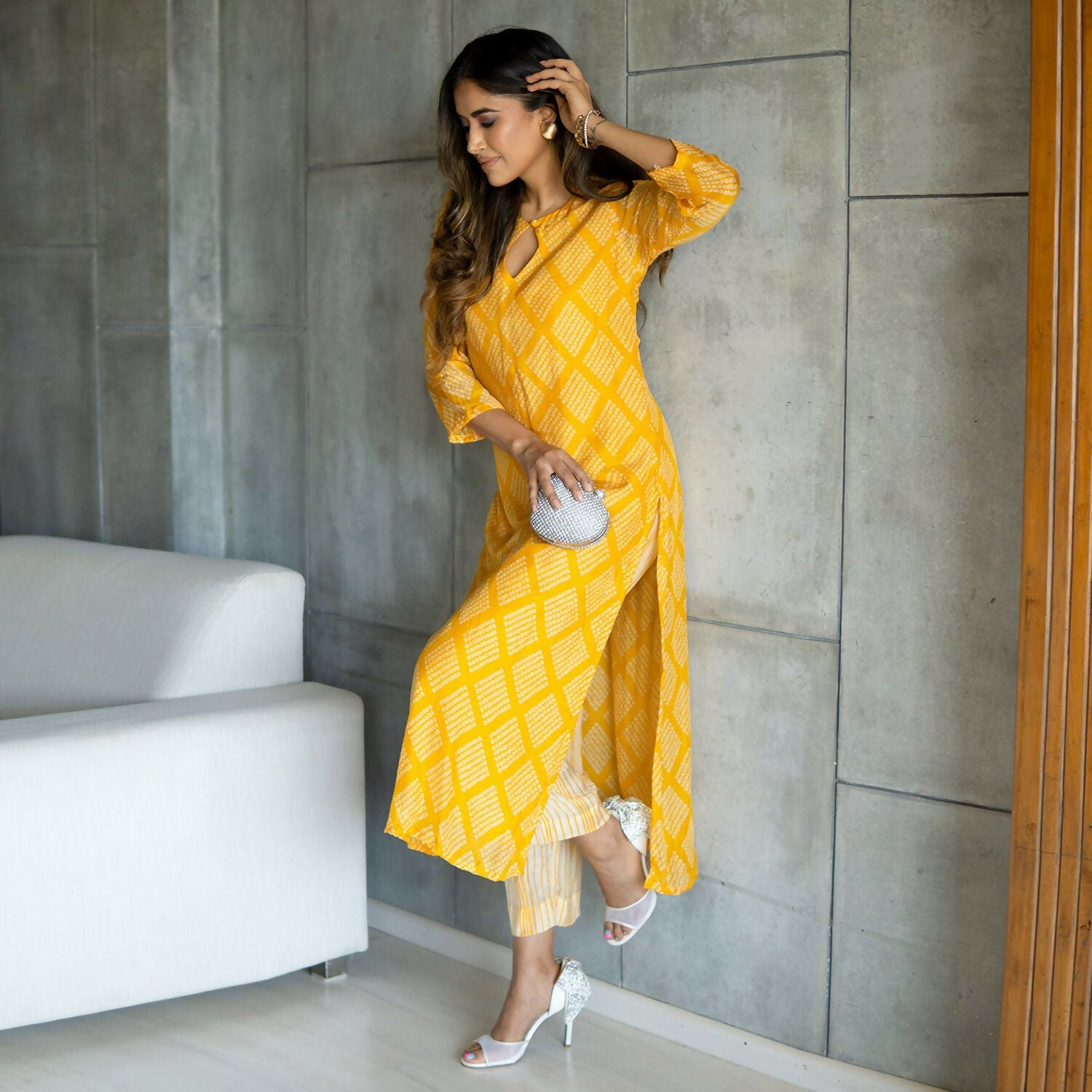 Women's Yellow Pure Muslin Straight Kurta and Pant Set with Print