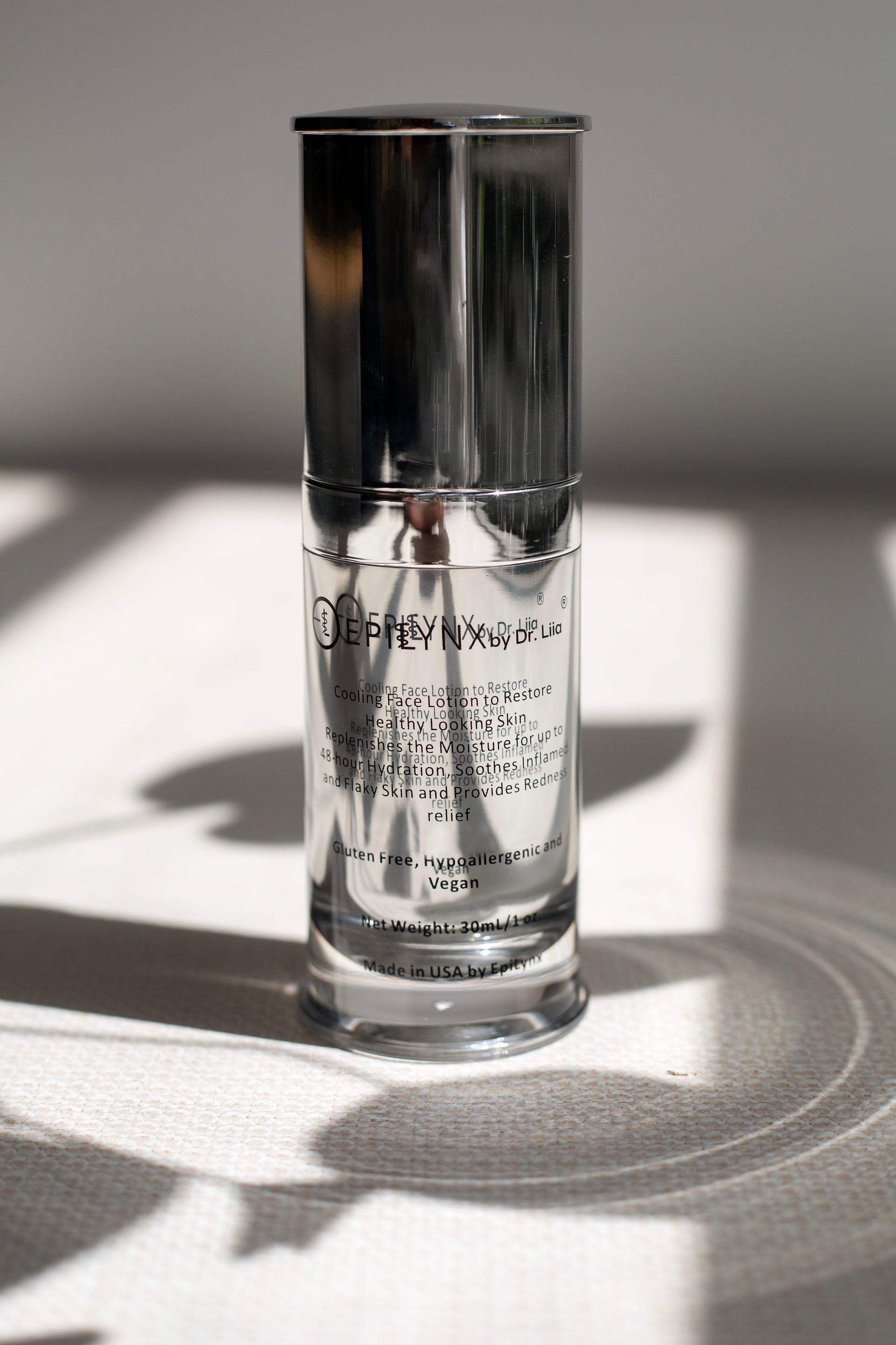 Lightweight Face Moisturizer for Sensitive & Dry Skin – Calming & Hydrating