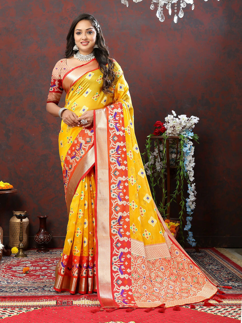 Yellow Organza Silk saree with Zari Meenakari weaving and silk blouse fabric