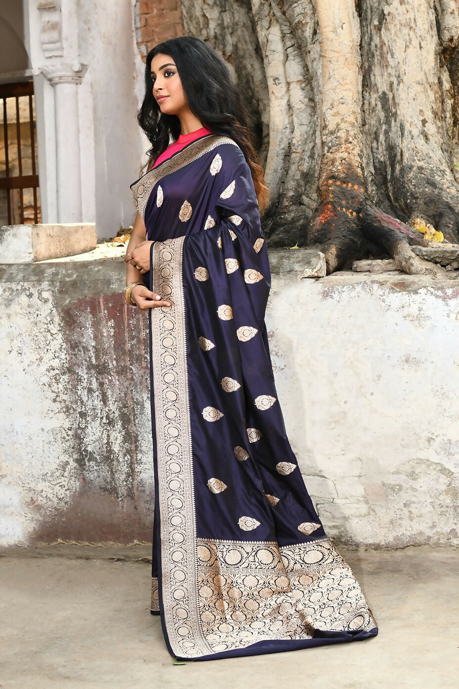 Navy Blue Pure Katan Handloom Banarasi Silk Saree