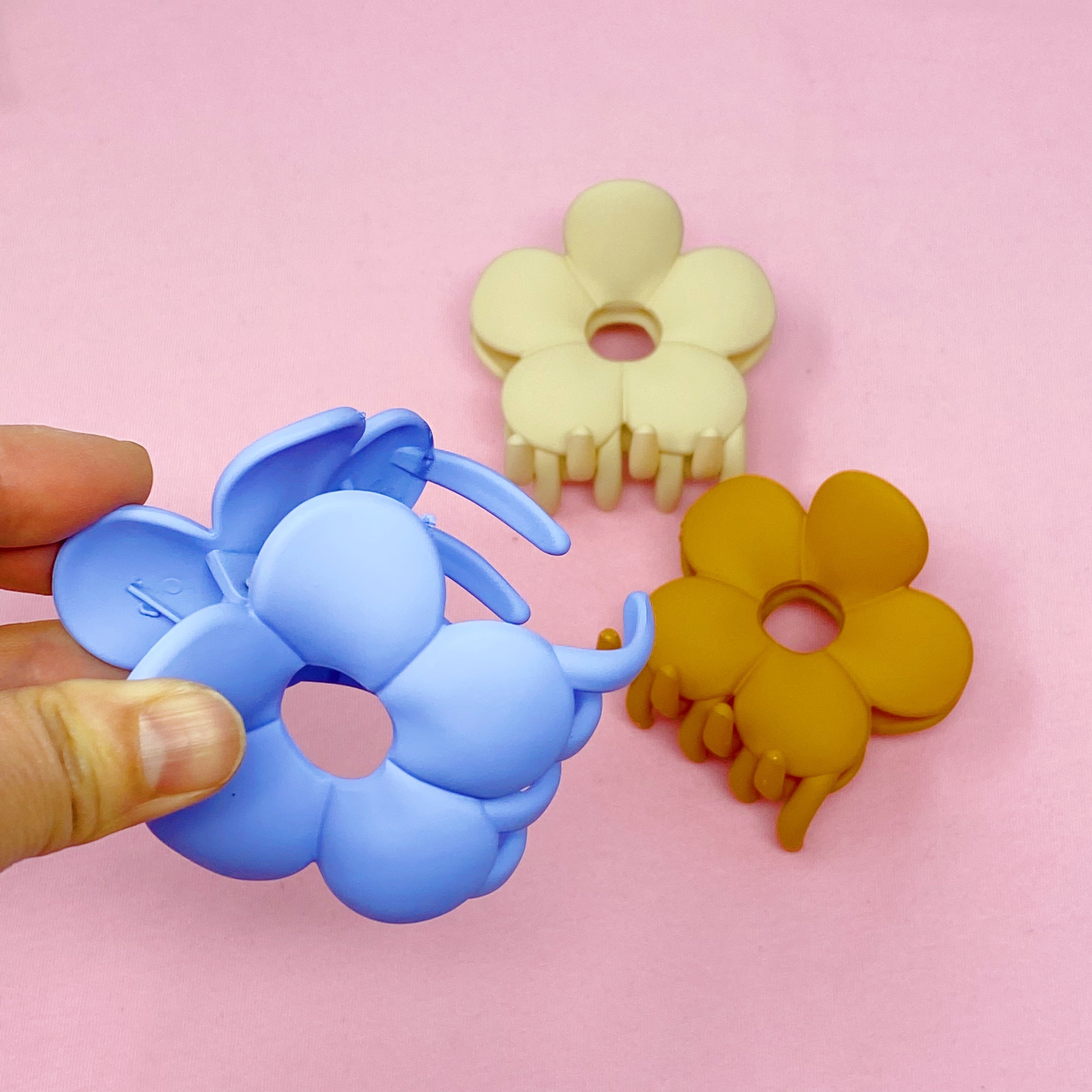 Matte Flower Power Hair Claw Set