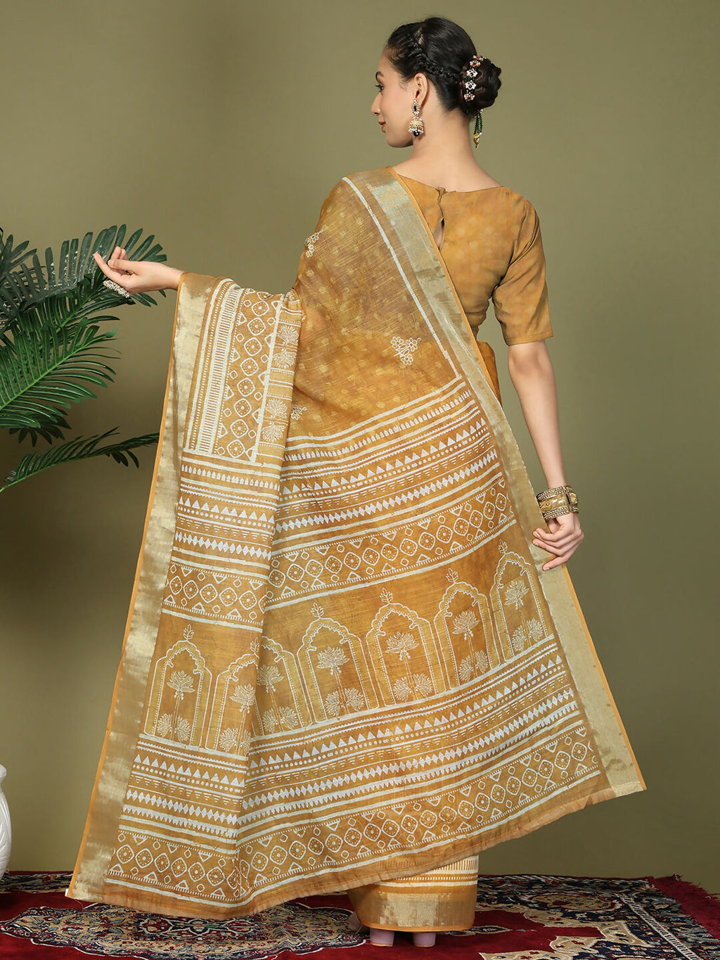 Women's Golden Cotton Saree in Mustard and Golden-Brown Tones