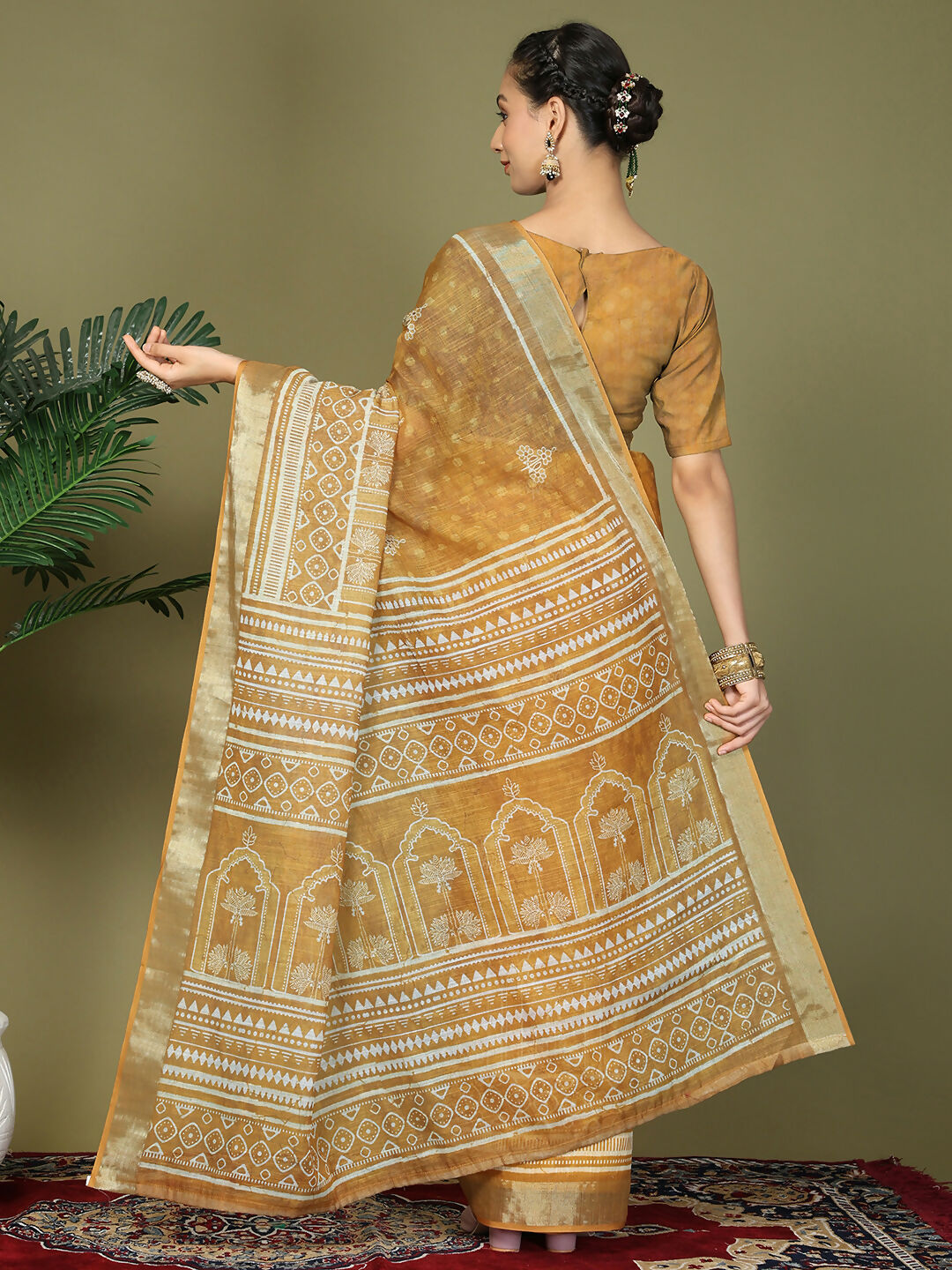 Women's Golden Cotton Saree in Mustard and Golden-Brown Tones