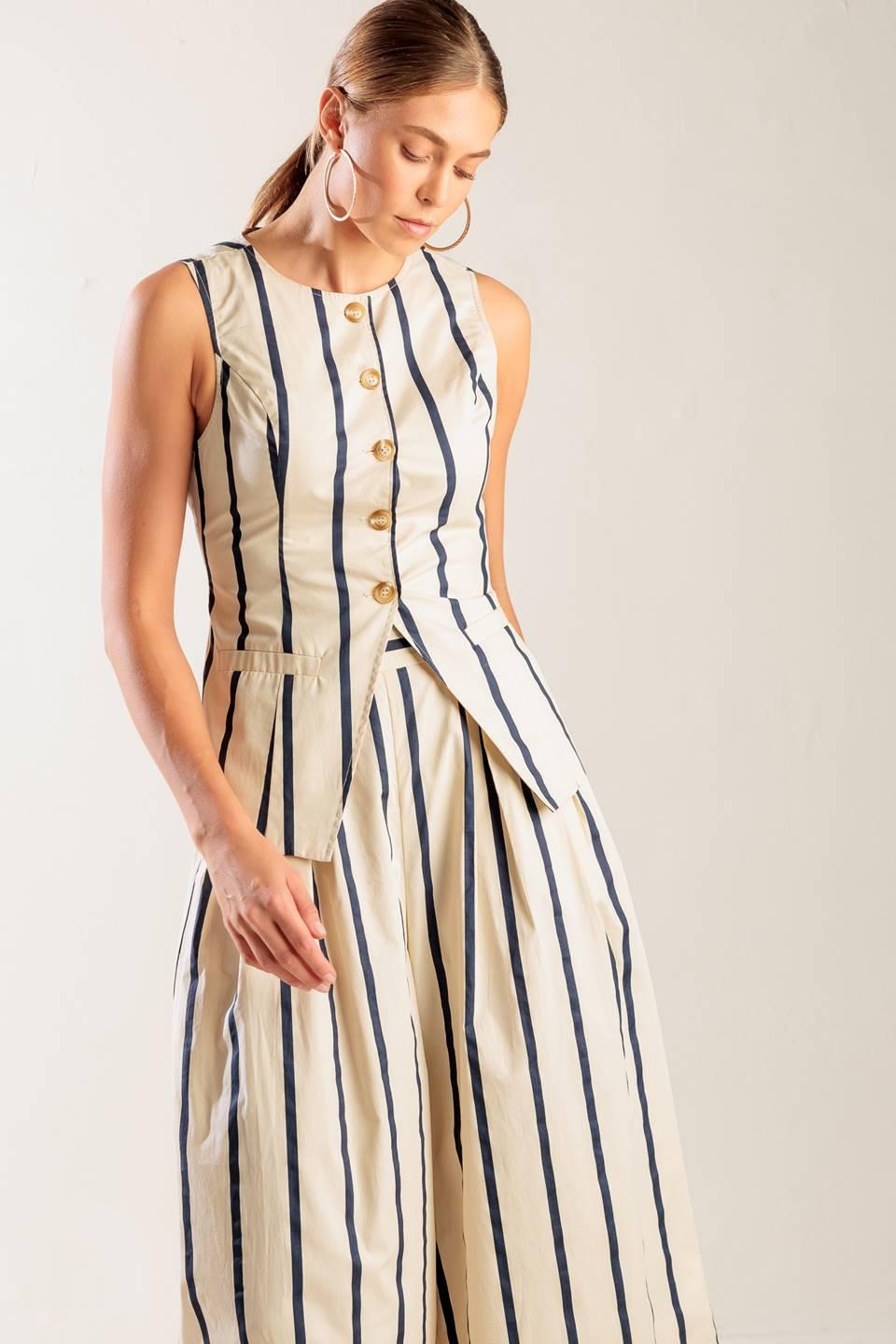 Striped Woven Button Down Vest in Cream and Navy - Image 3