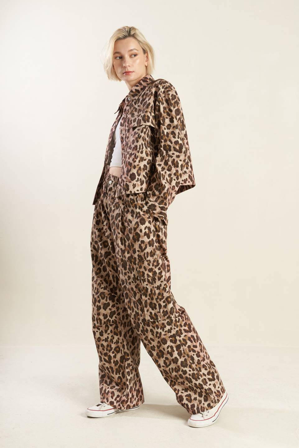 Leopard Print Wide Leg Cargo Pants in Cotton - Image 4