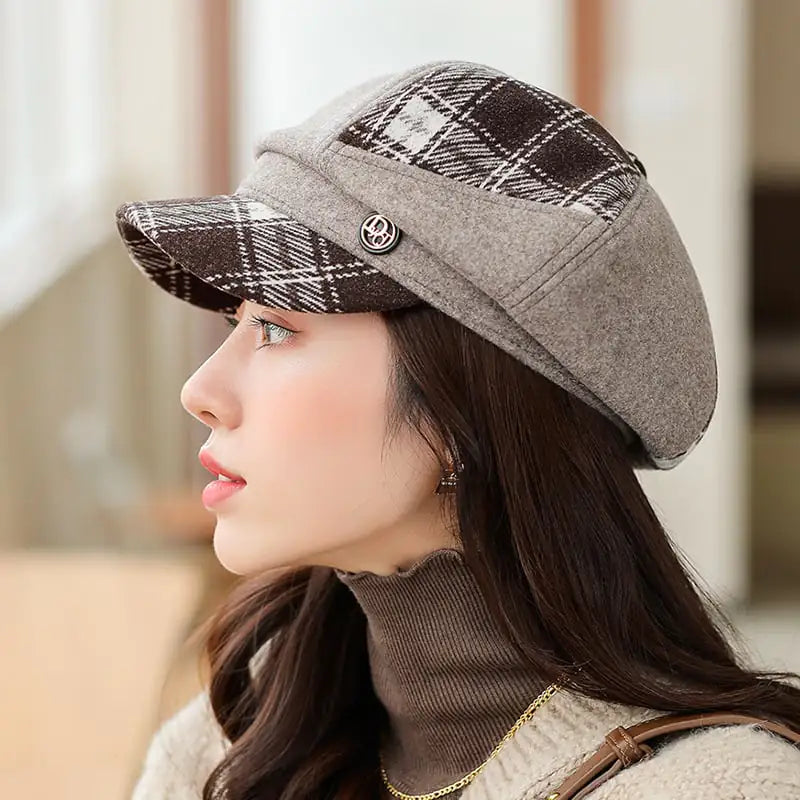 Women's Black Plaid Octagonal Newsboy Cap for Winter - Image 6