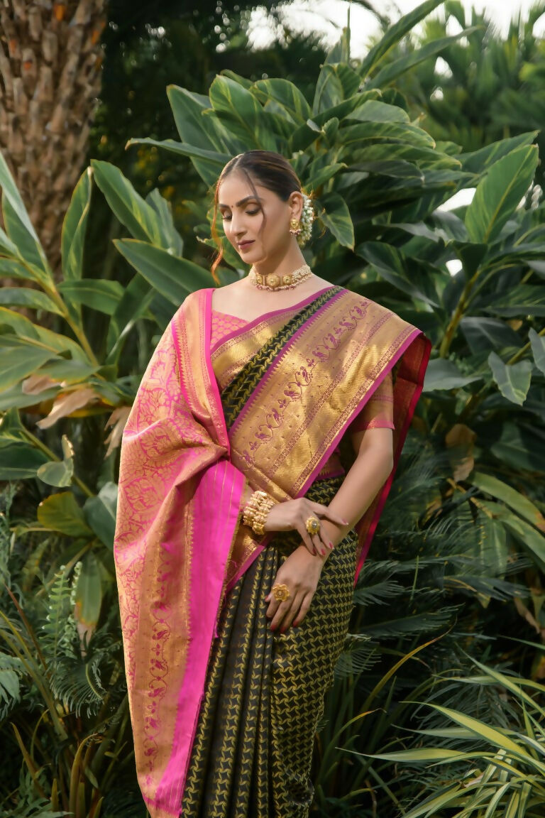Women's Black Kanjivaram Silk Zari Woven Saree with Pink Blouse