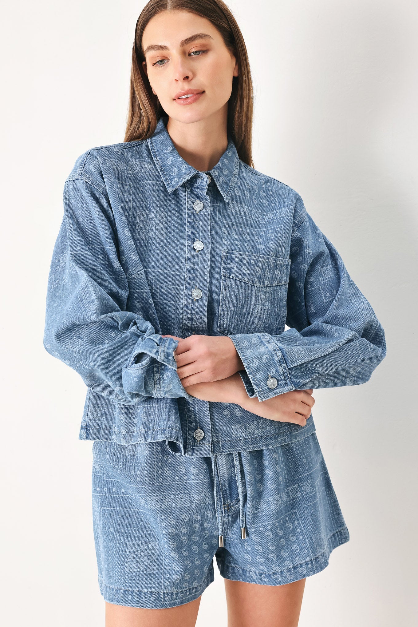 Vintage Bandana Print Denim Trucker Jacket in Medium Blue - Image 5