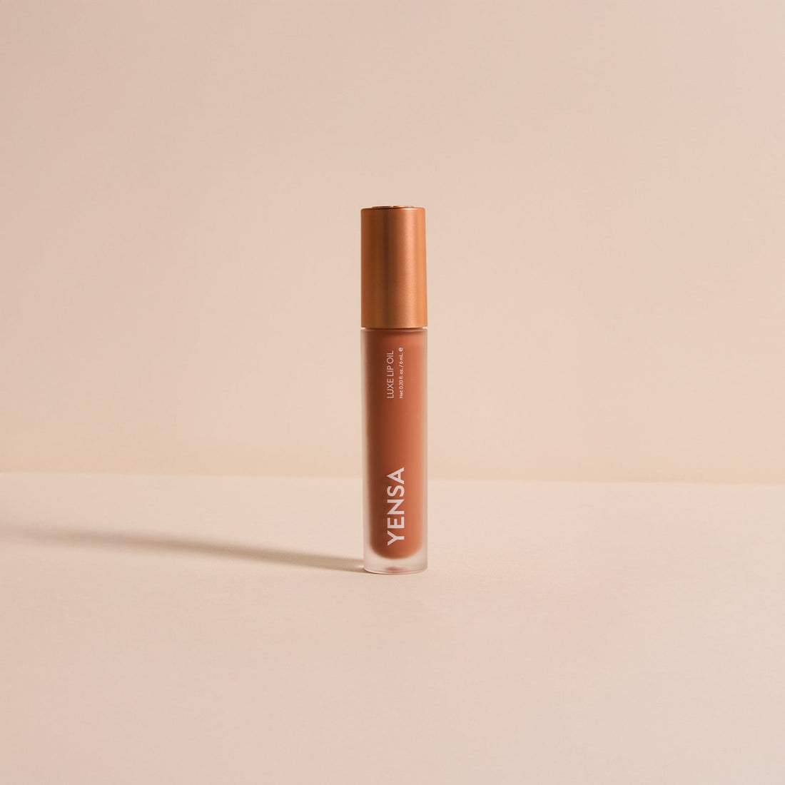 Luxe Lip Nourishing Oil with Hyaluronic Acid and Vitamin E - Image 24