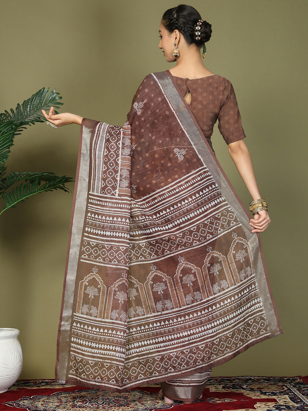 Versatile Brown Cotton Saree for Everyday Elegance