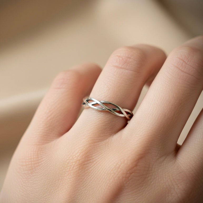 Adjustable 925 Sterling Silver Ring for Everyday Comfort