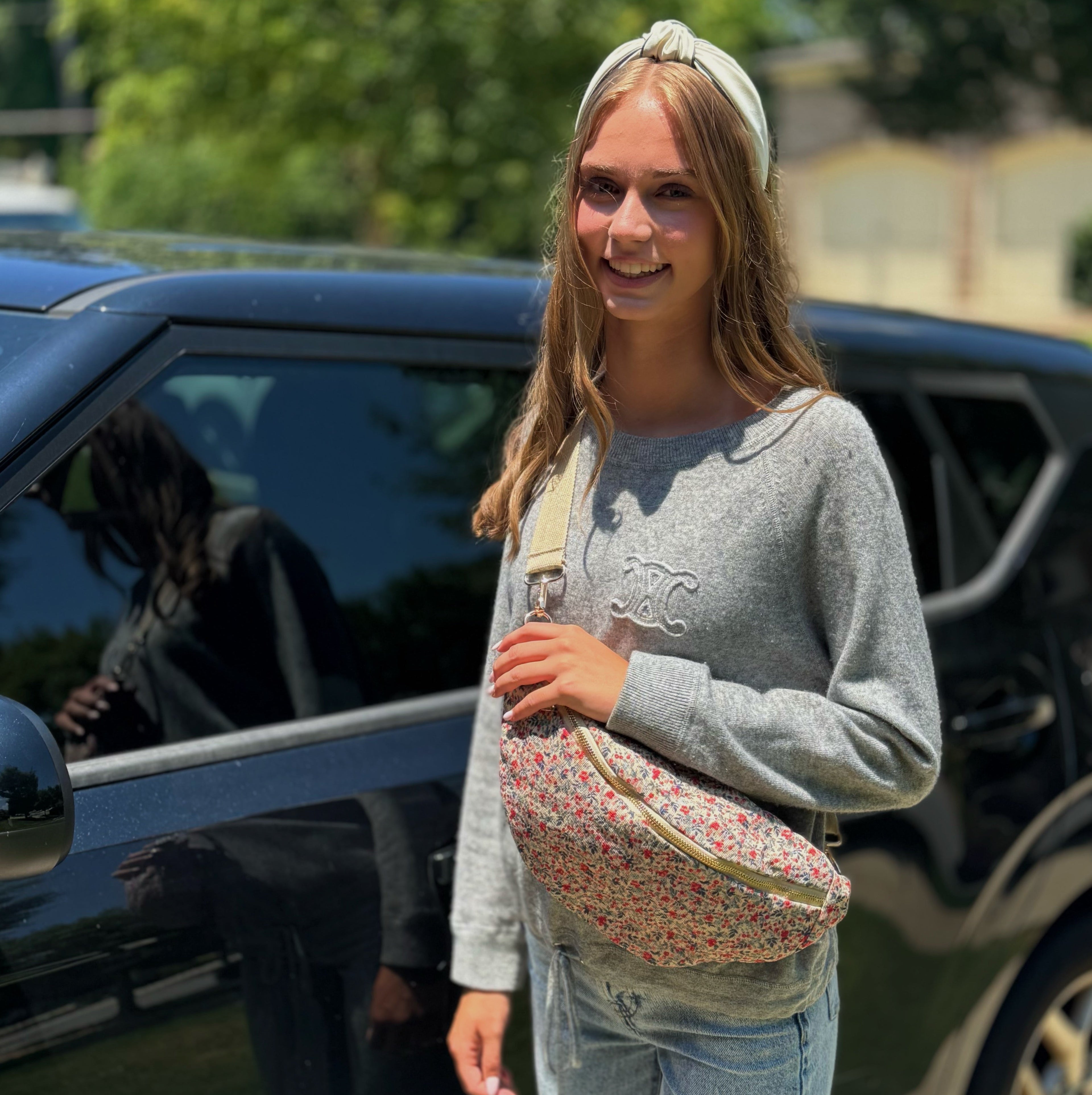 Vintage Floral Sling Bag – Adjustable Crossbody with Wide Strap for All-Day Comfort