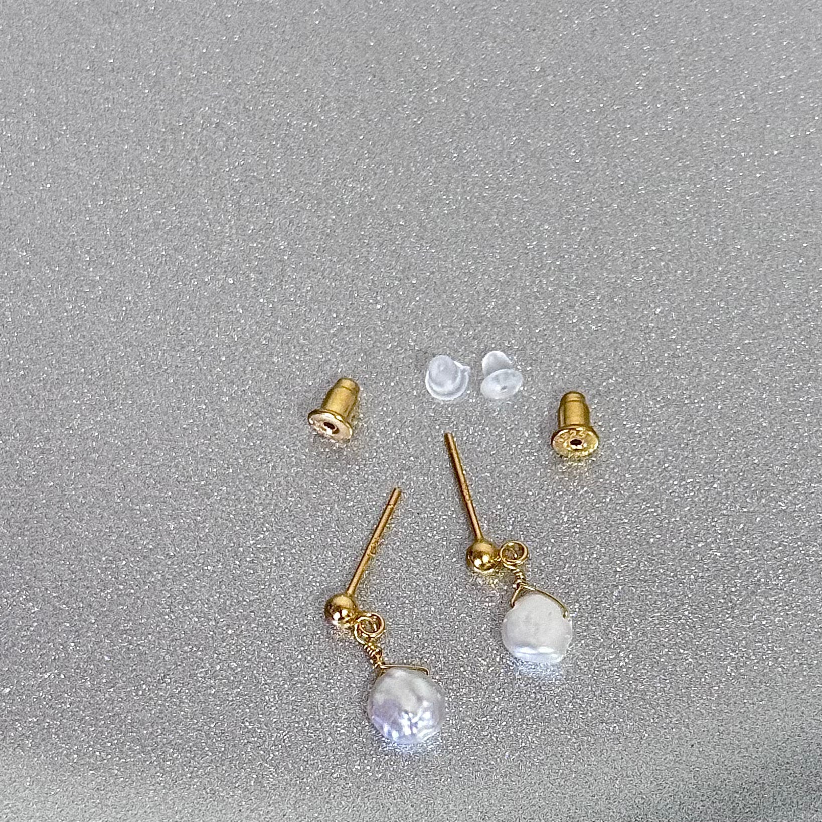 Elegant Gold-Plated Freshwater Pearl Drop Stud – Minimalist Luxury Jewelry for Sensitive Skin