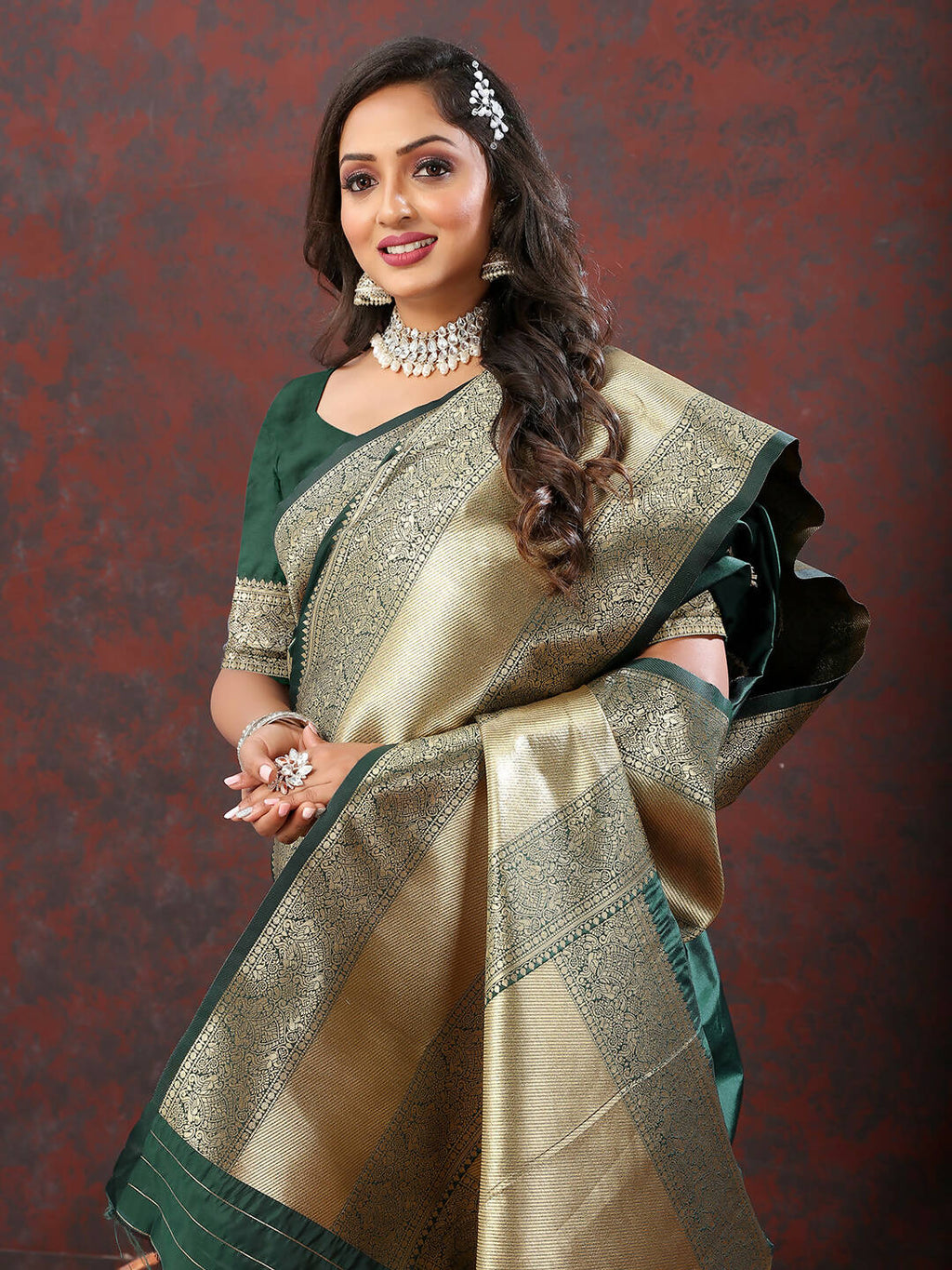 Green Soft Silk Saree with Elegant Gold Zari Weaving Design