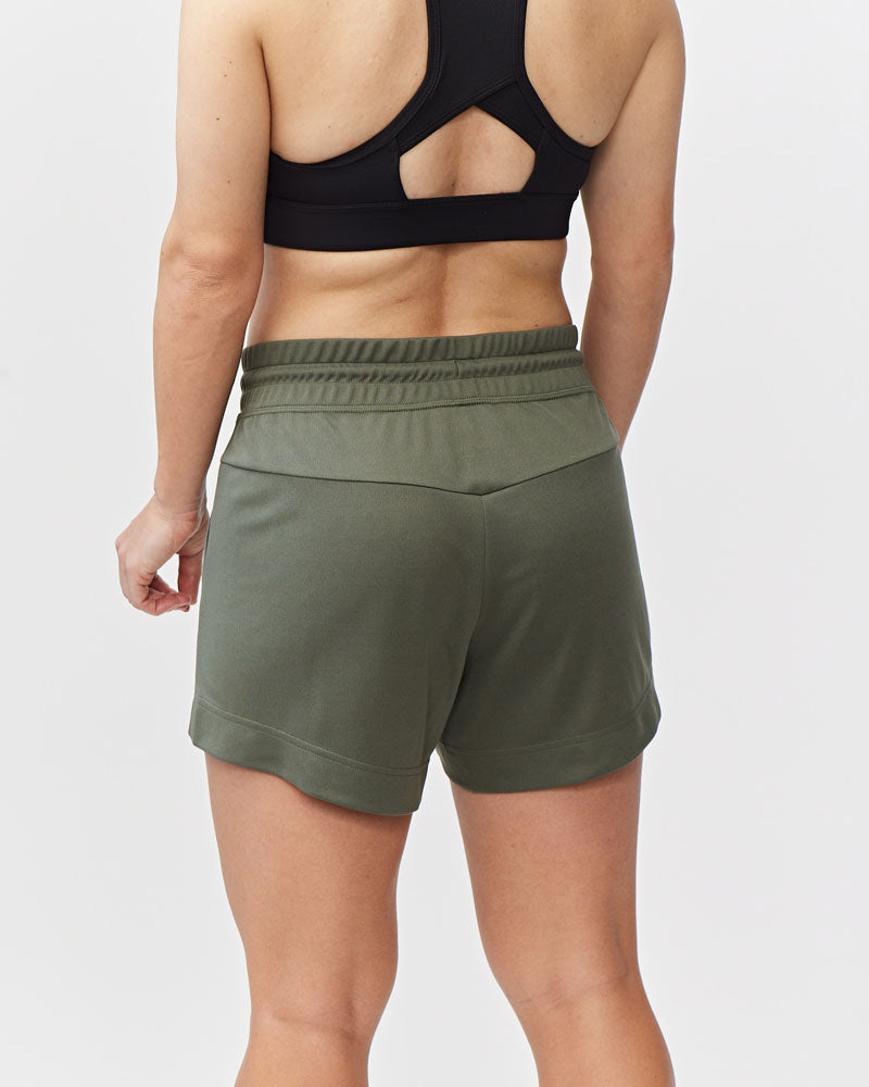 Advance Knit Workout Shorts with Pockets 4.5 Inch Inseam - Image 9