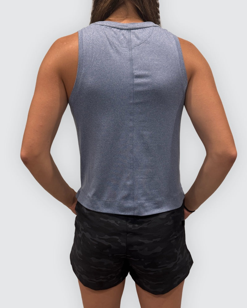 Boxy Crop Tank Top for Athletic Training and Performance - Image 12