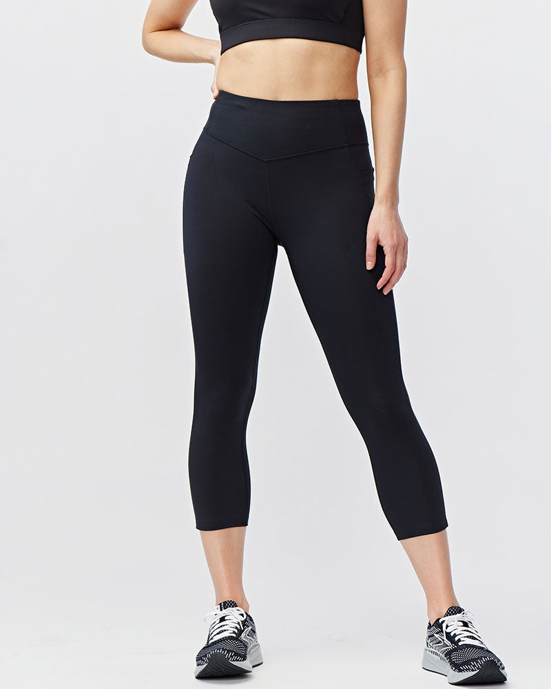Go Again Women's 21 Inch High-Rise Cropped Leggings in Black - Image 2