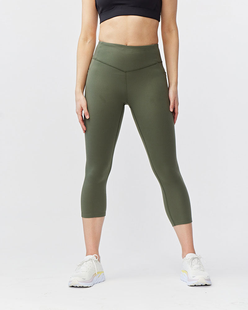 Go Again Women's 21 Inch High-Rise Cropped Leggings in Black - Image 9