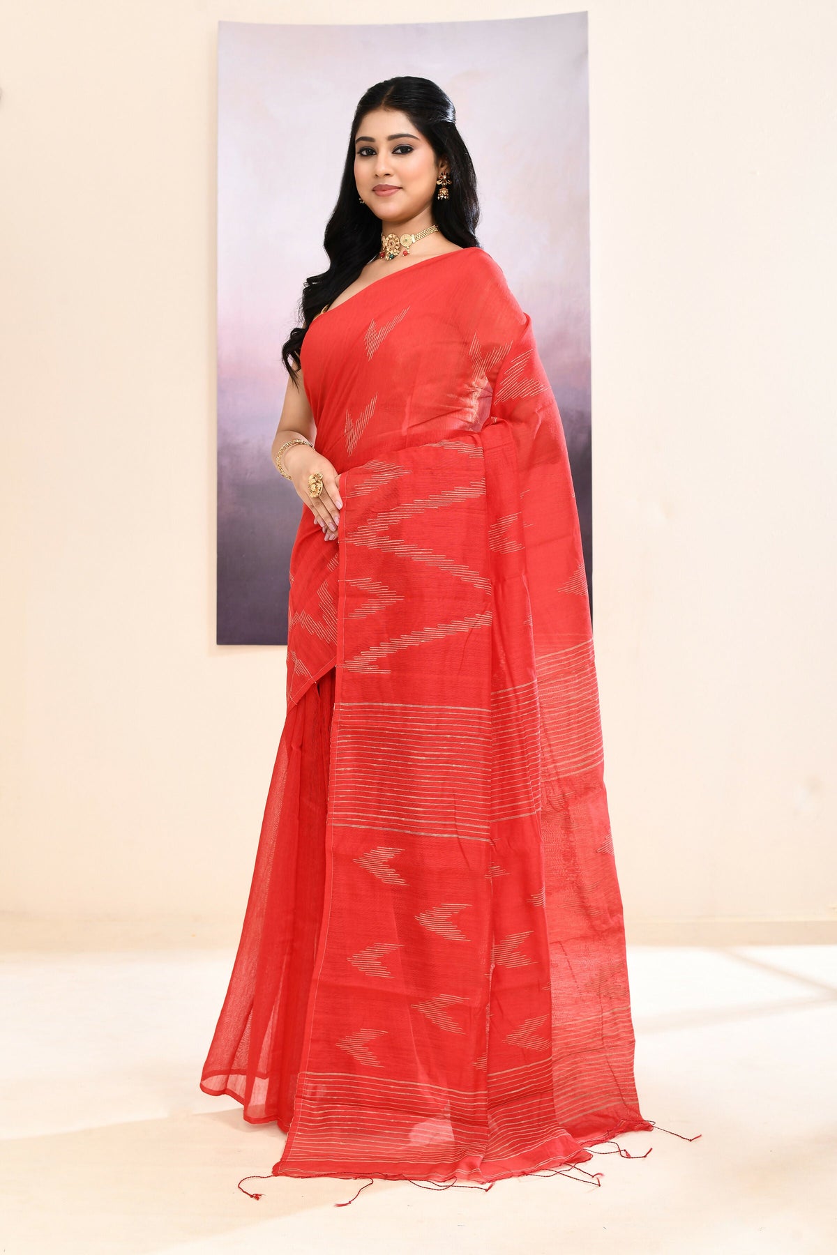Women's Red Embellished Cotton Blend Jamdani Saree