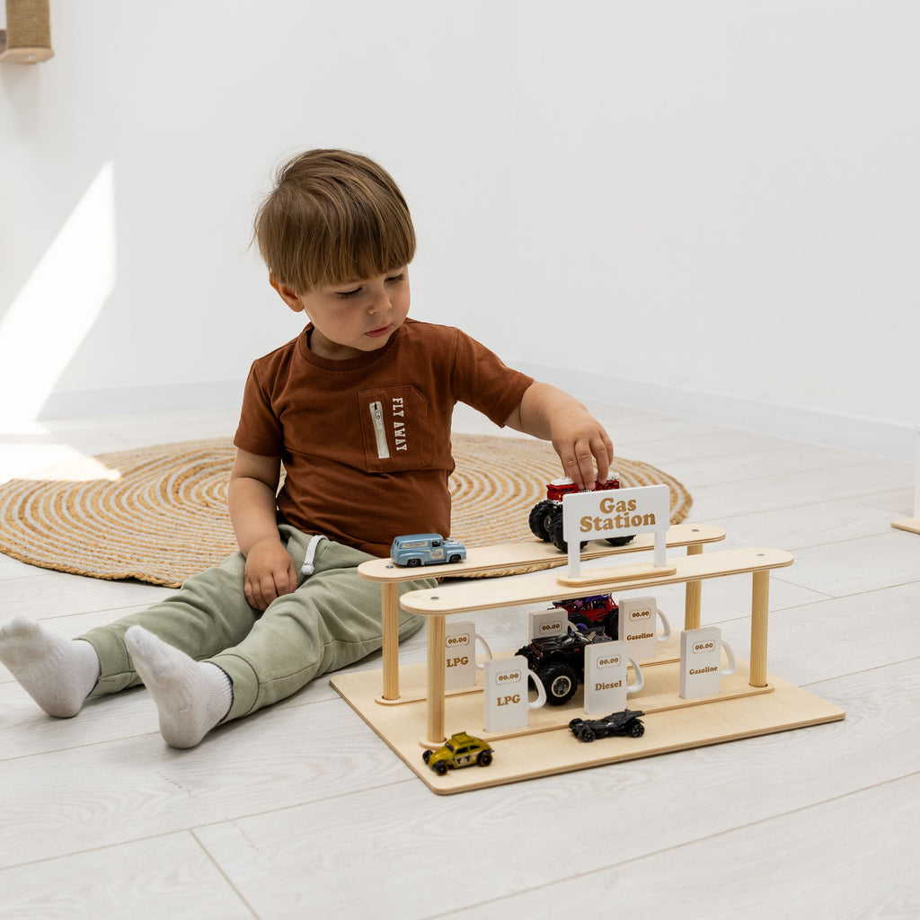 Wooden Gas Station Toy – Interactive Pretend Play Playset