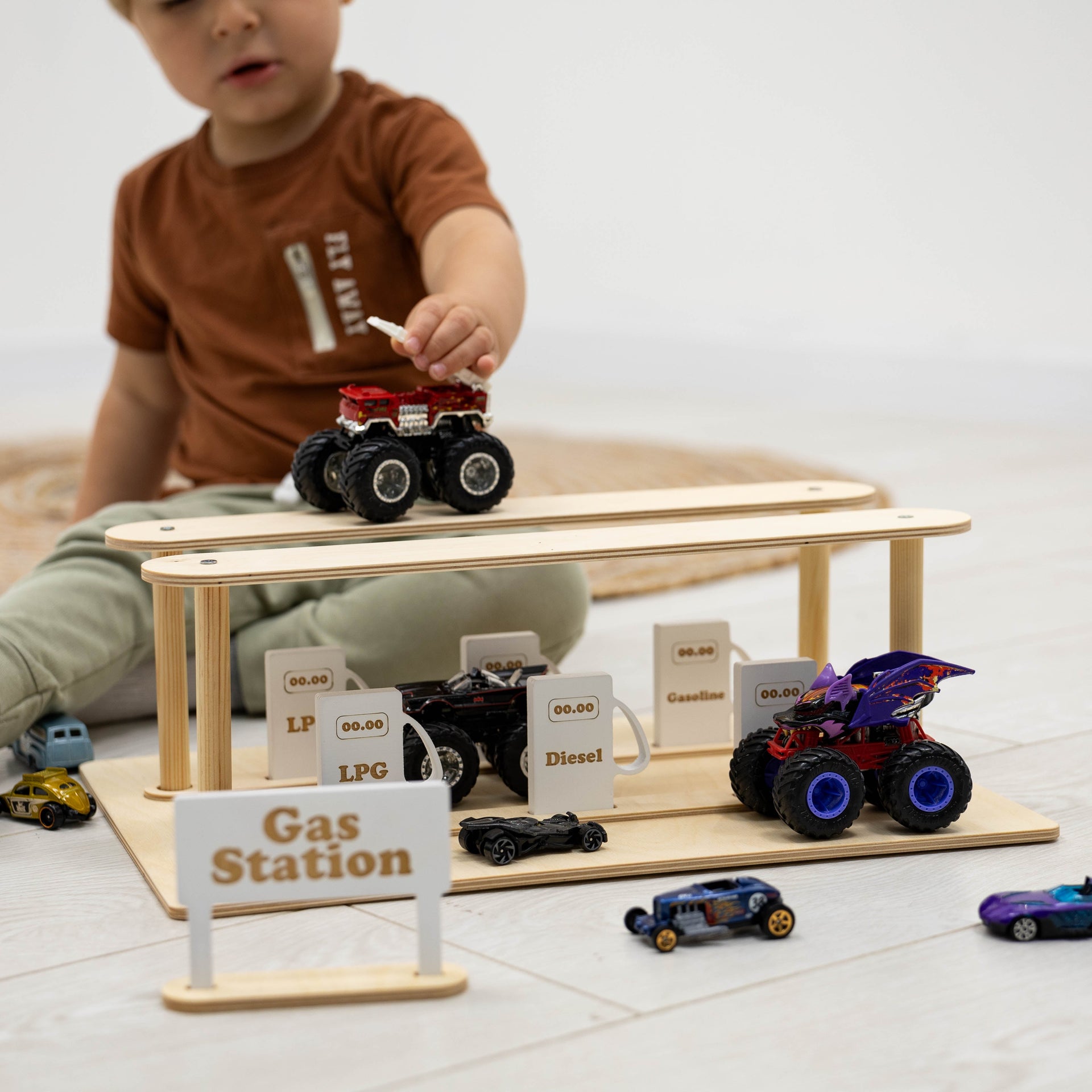 Wooden Gas Station Toy – Interactive Pretend Play Playset