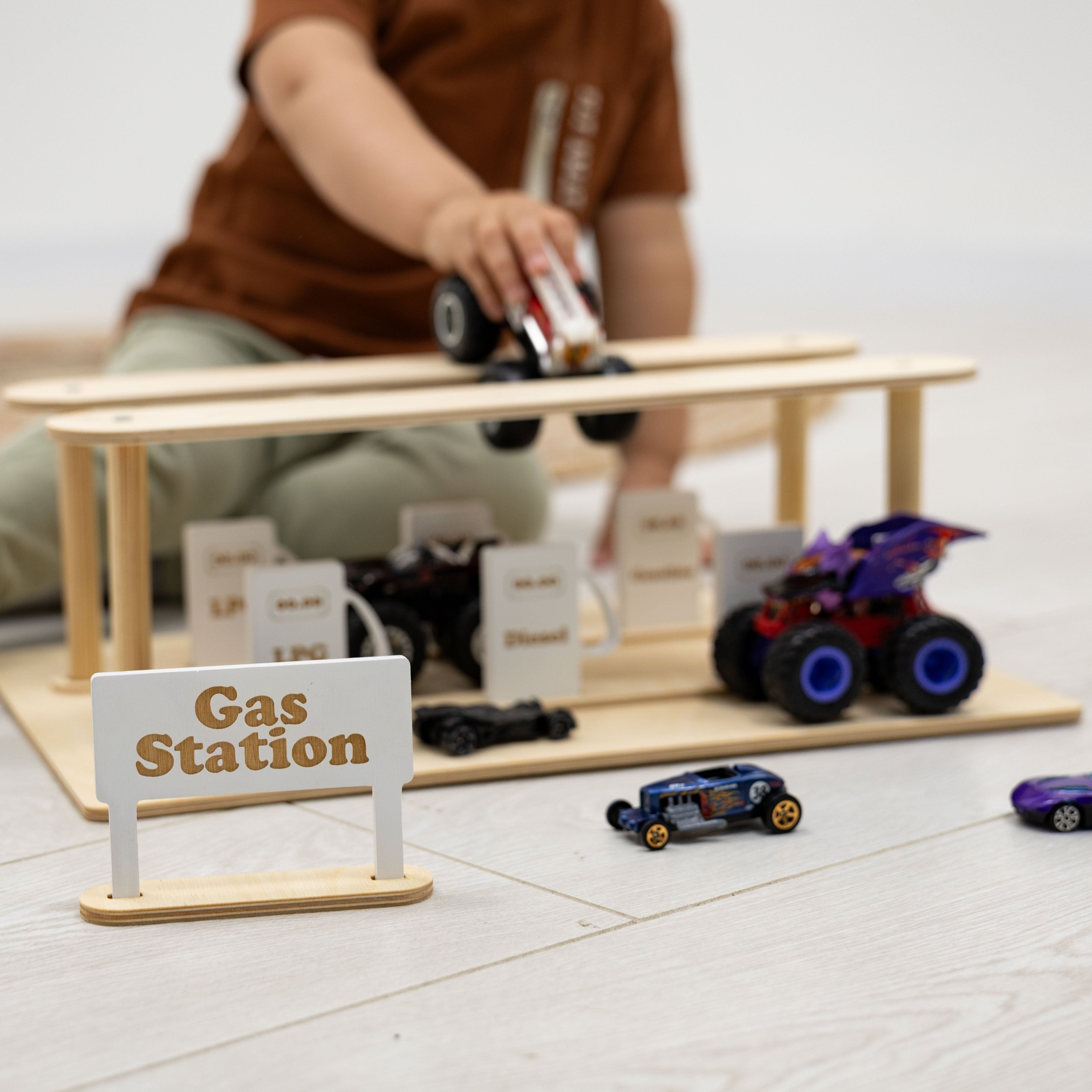 Wooden Gas Station Toy – Interactive Pretend Play Playset