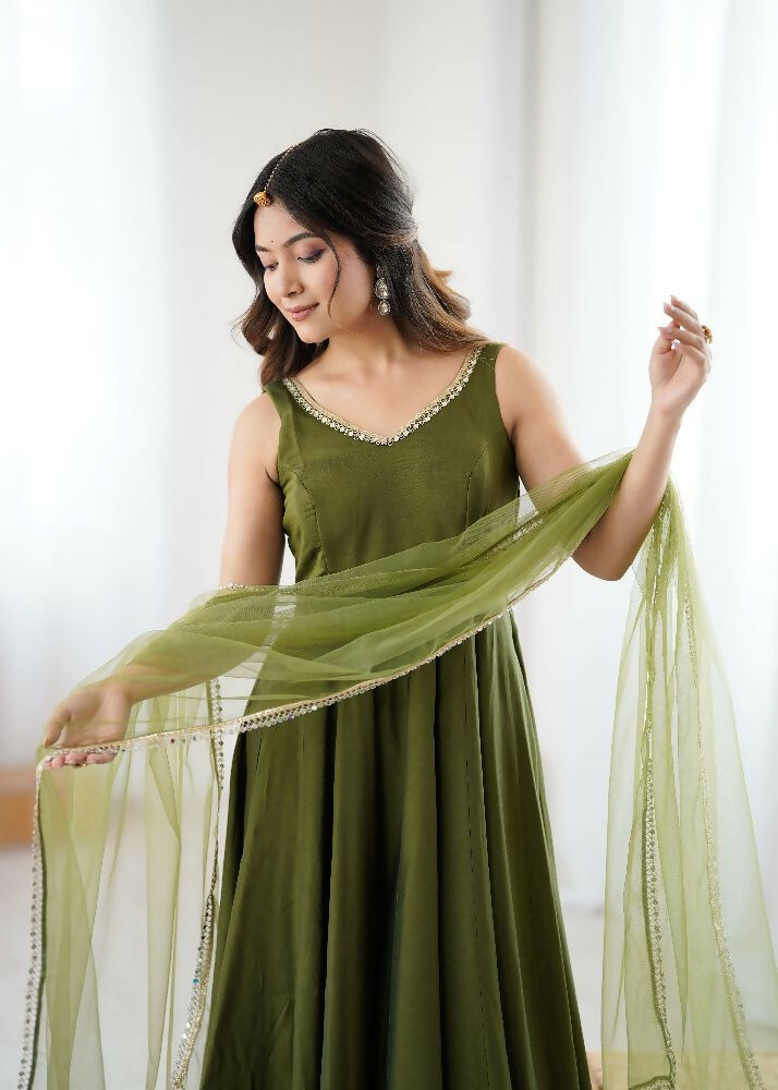 Mehendi Chanderi Kurta Set with Sequin Embroidery