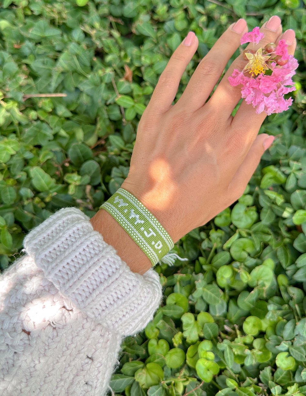 Green WWJD Embroidered Woven Bracelet