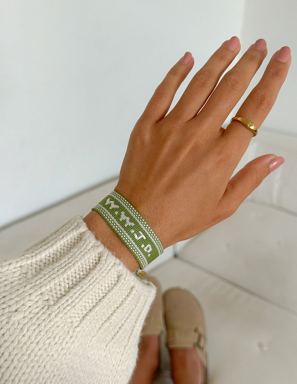 Green WWJD Embroidered Woven Bracelet