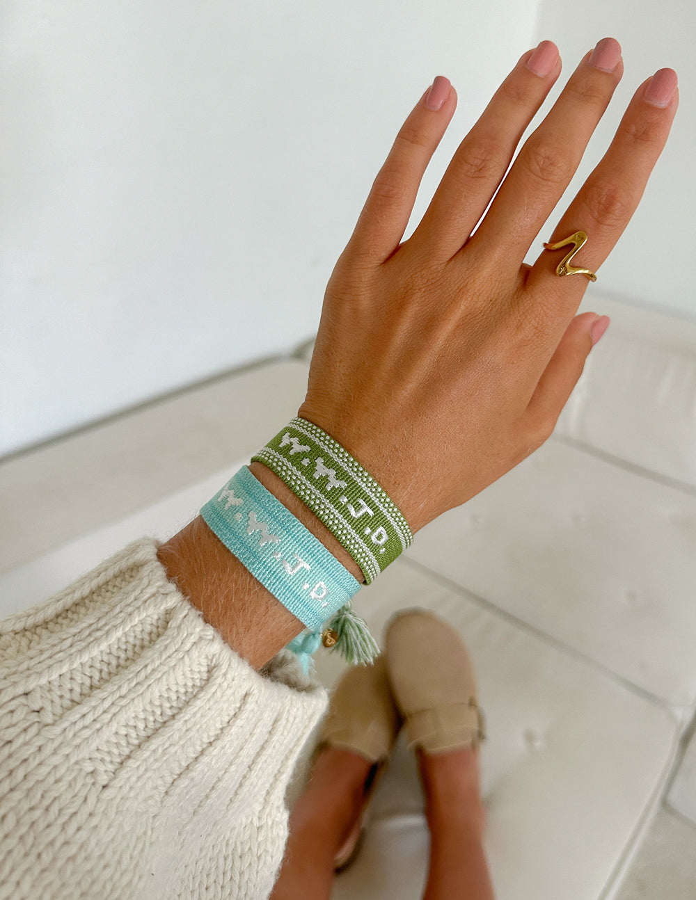 Green WWJD Embroidered Woven Bracelet