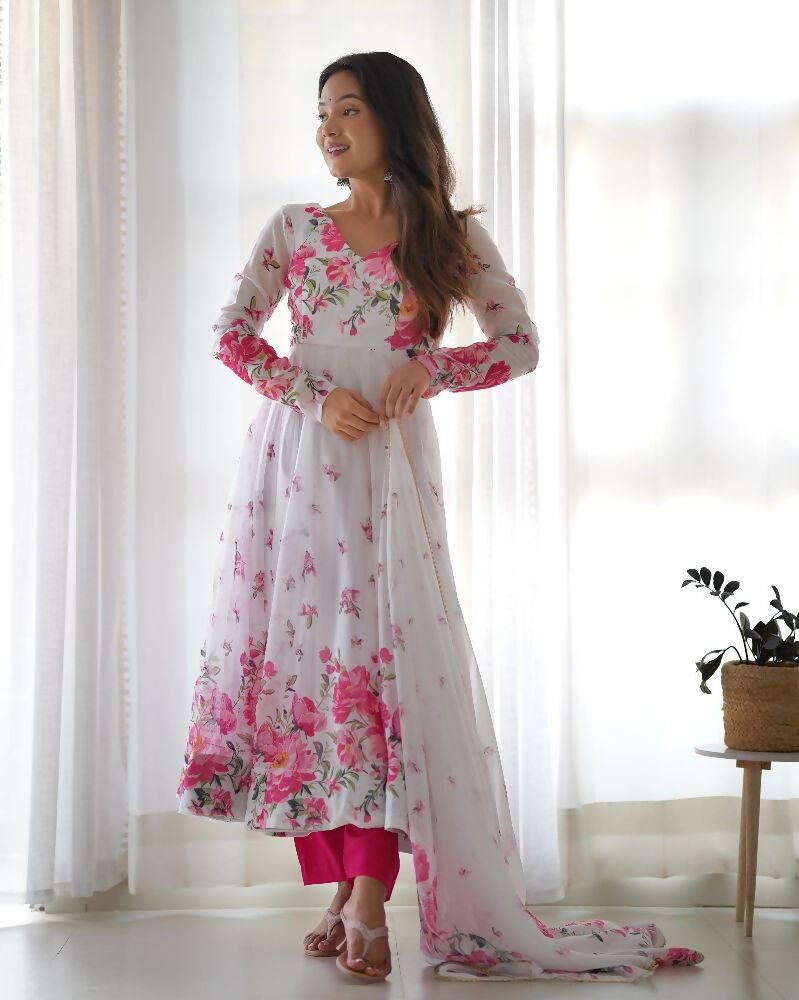 Elegant White Organza Kurta Set with Sequin Embroidery Work