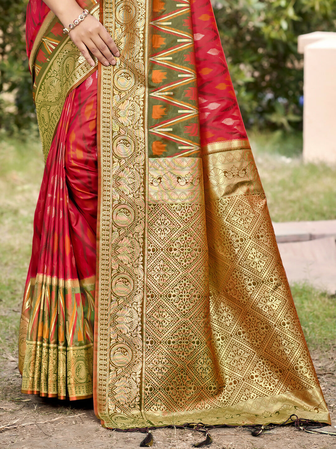 Red Pochampally Silk Saree with Matching Silk Blouse Piece