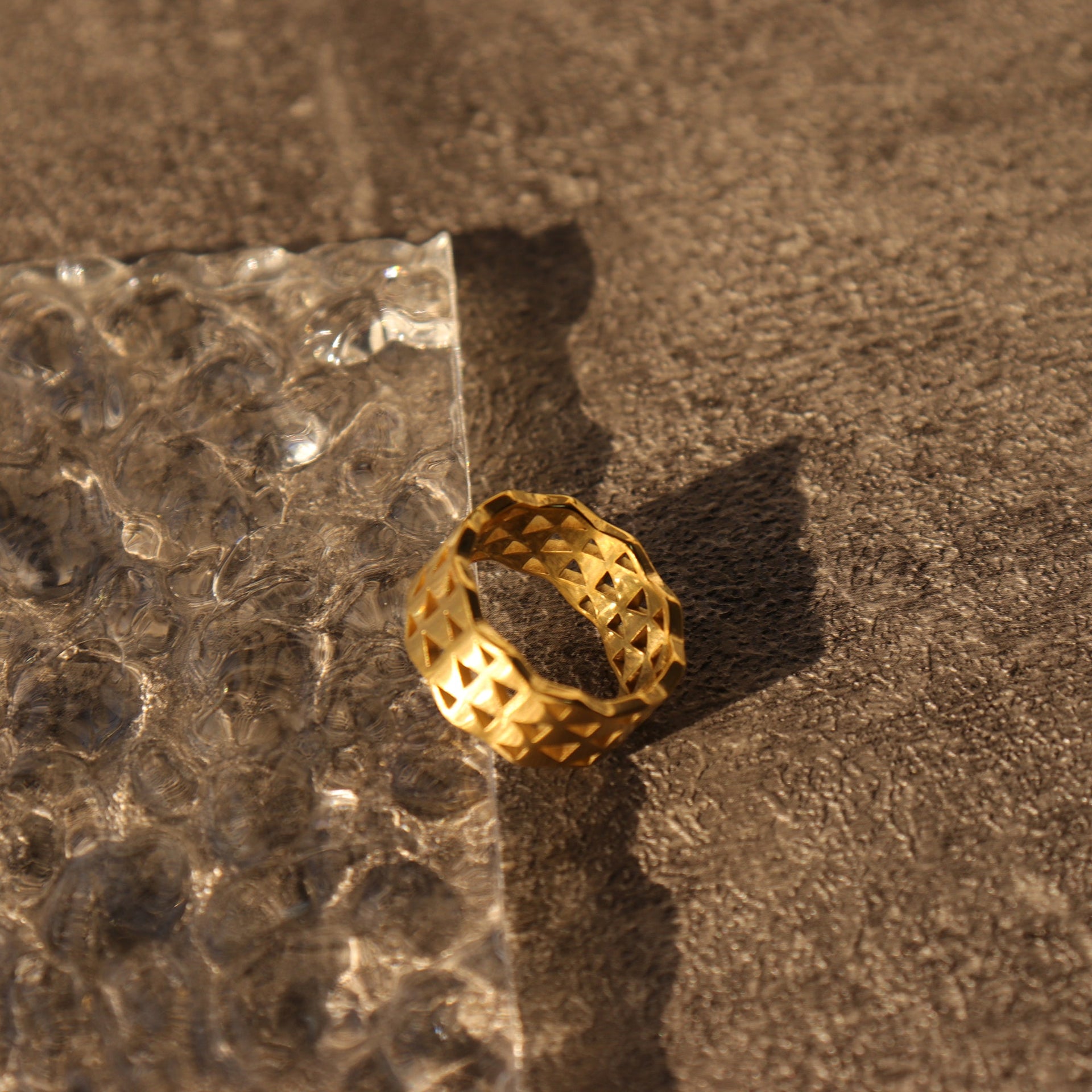 RADELLE TRAVER RING