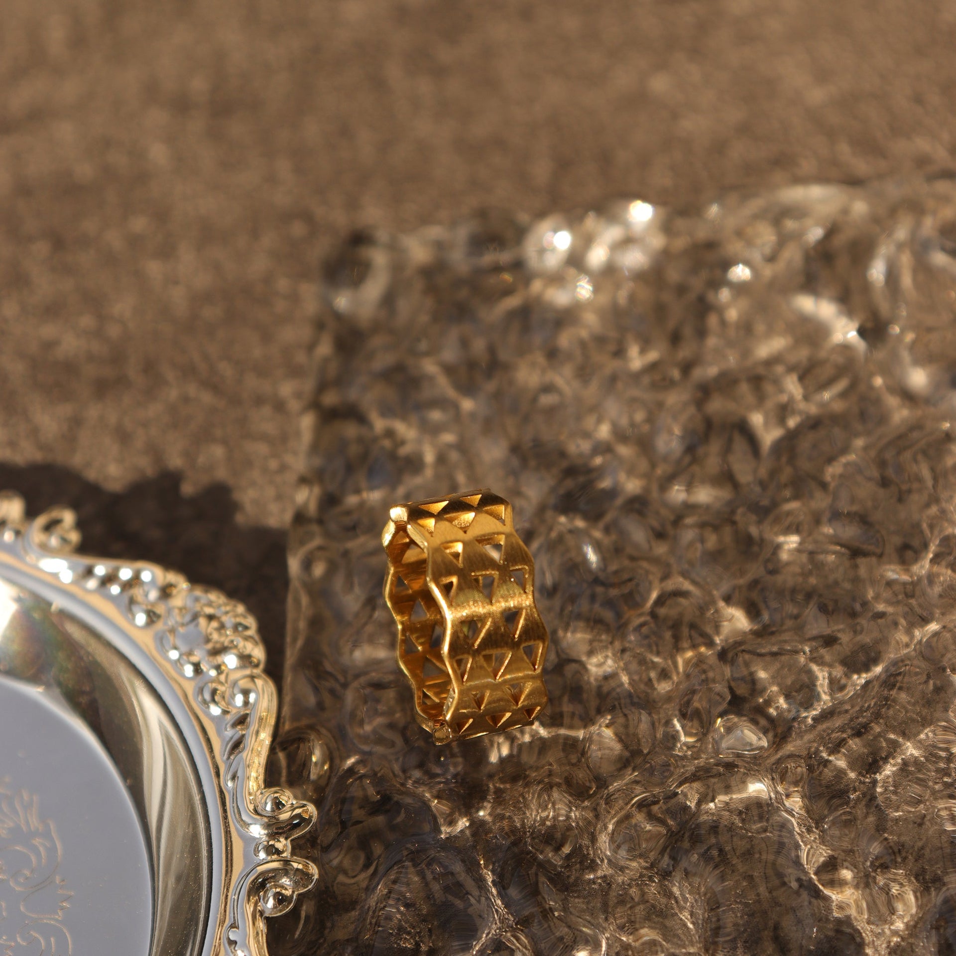 RADELLE TRAVER RING