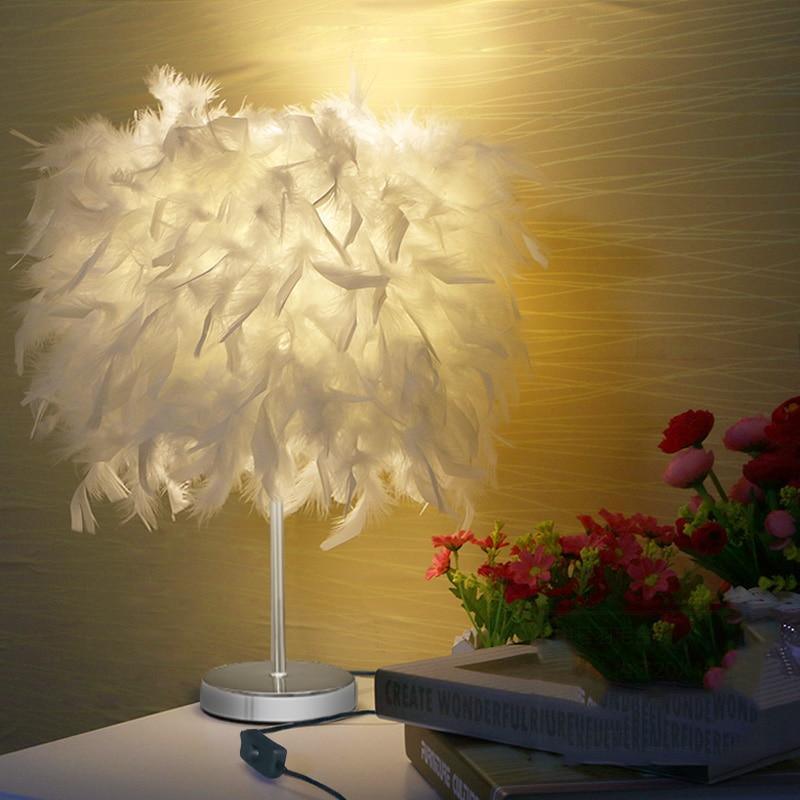 Luxury Heart-Shaped Feather Crystal Table Lamp for Bedroom