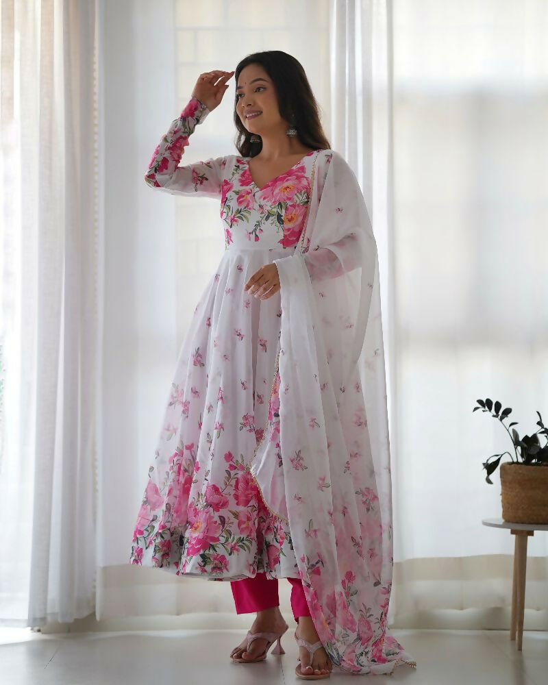 Elegant White Organza Kurta Set with Sequin Embroidery Work