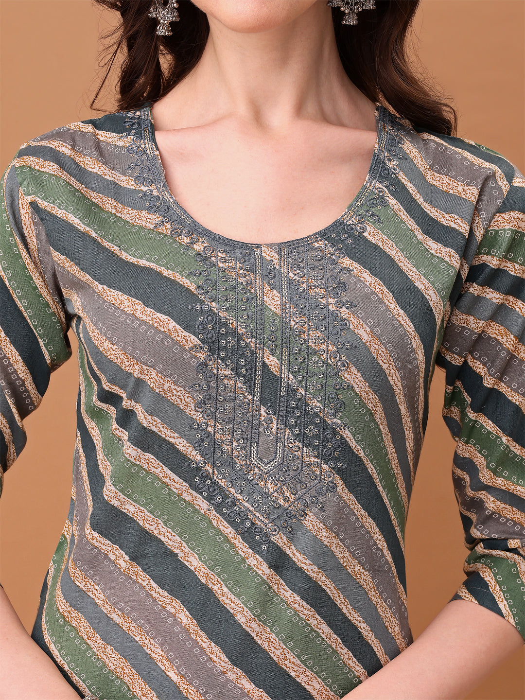 Grey Leheriya Printed Kurta Set with Embroidery and Dupatta