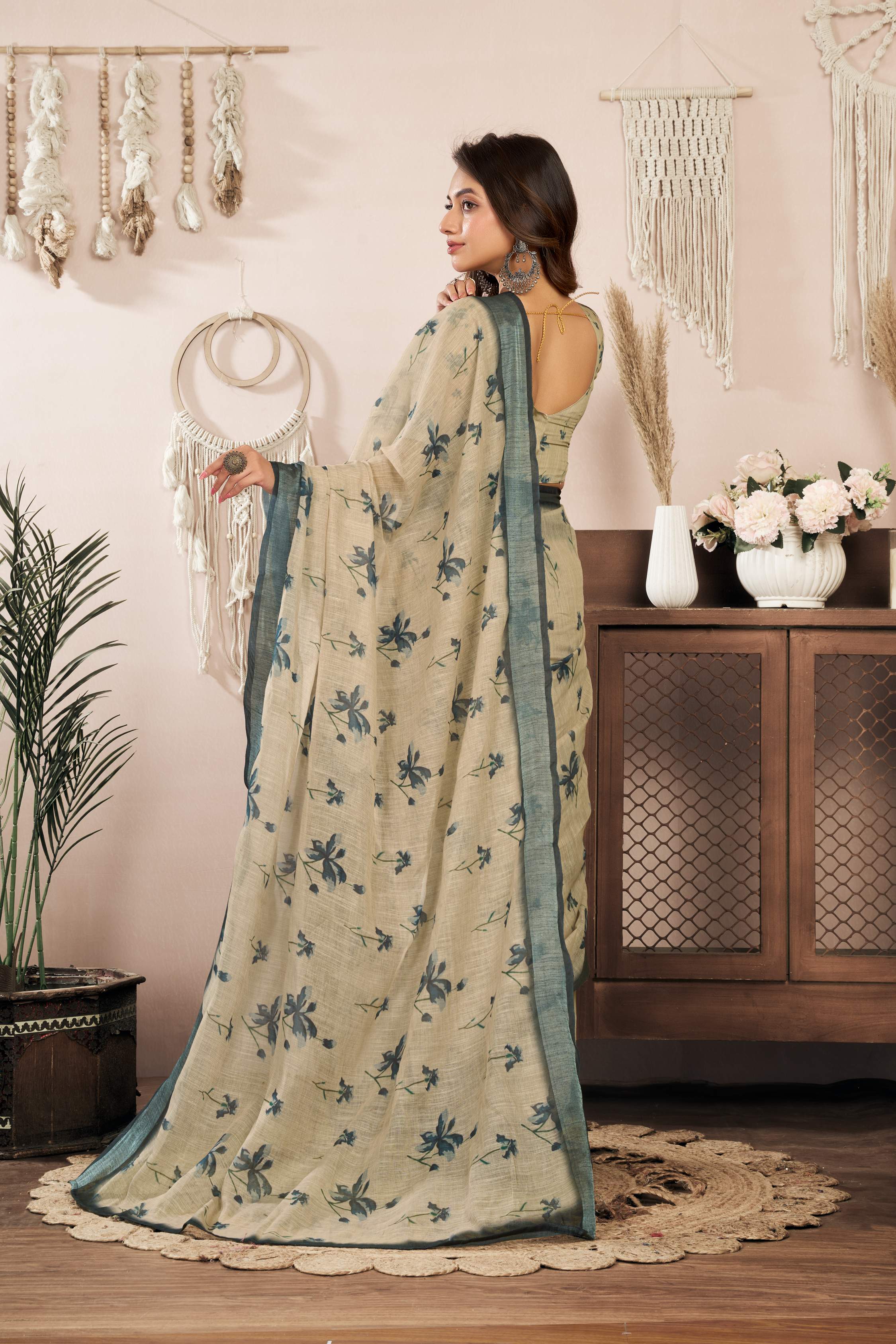 Off-White Printed Linen Ready-to-Wear Saree with Unstitched Blouse