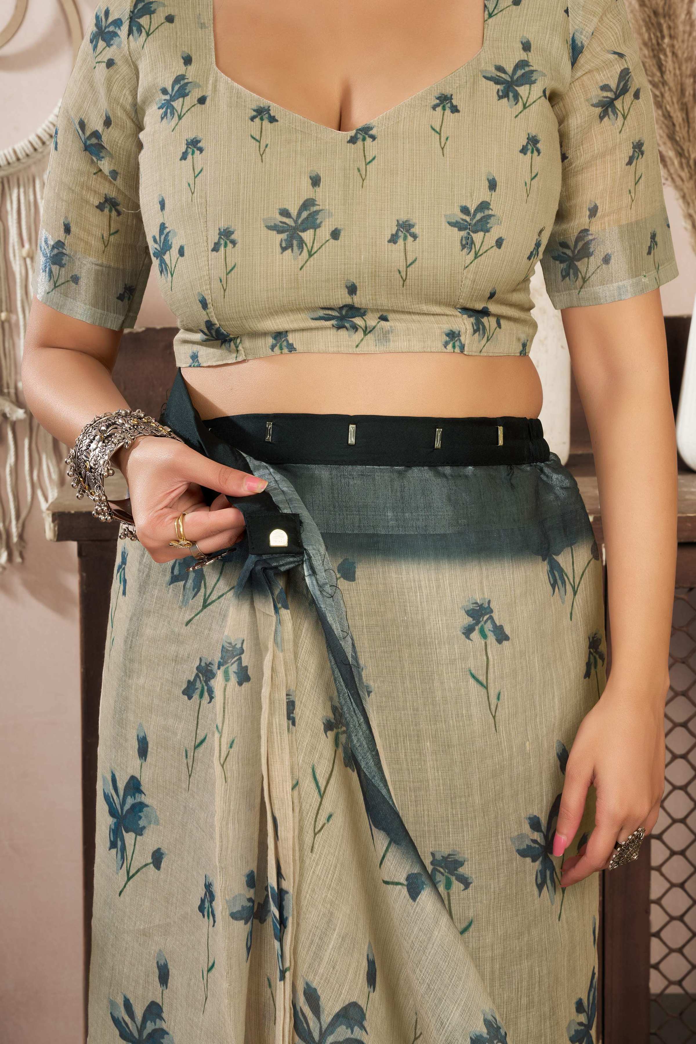 Off-White Printed Linen Ready-to-Wear Saree with Unstitched Blouse