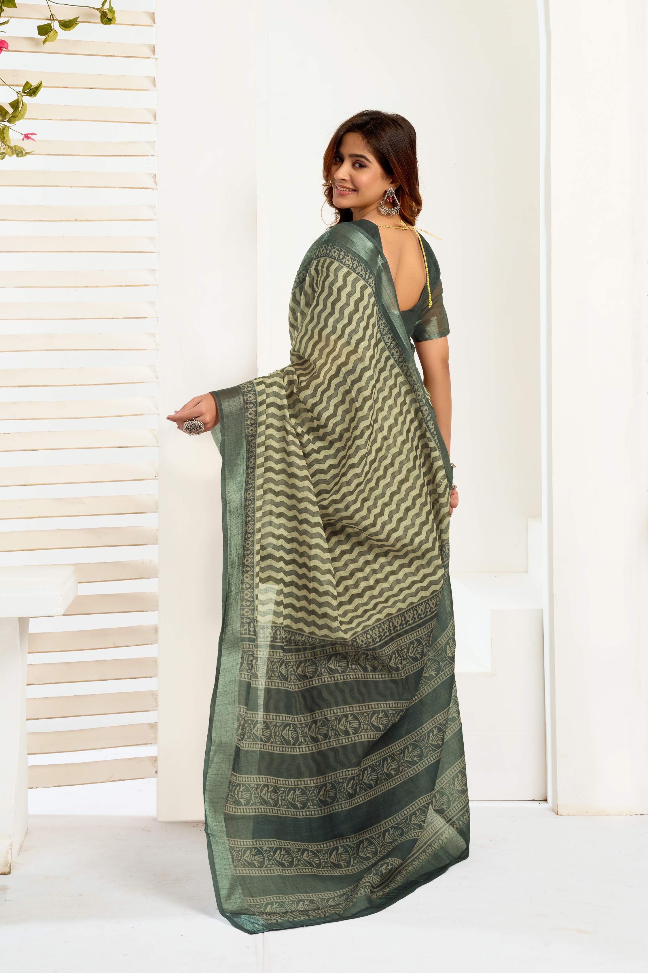Dark Green Printed Linen Ready-To-Wear Party Saree