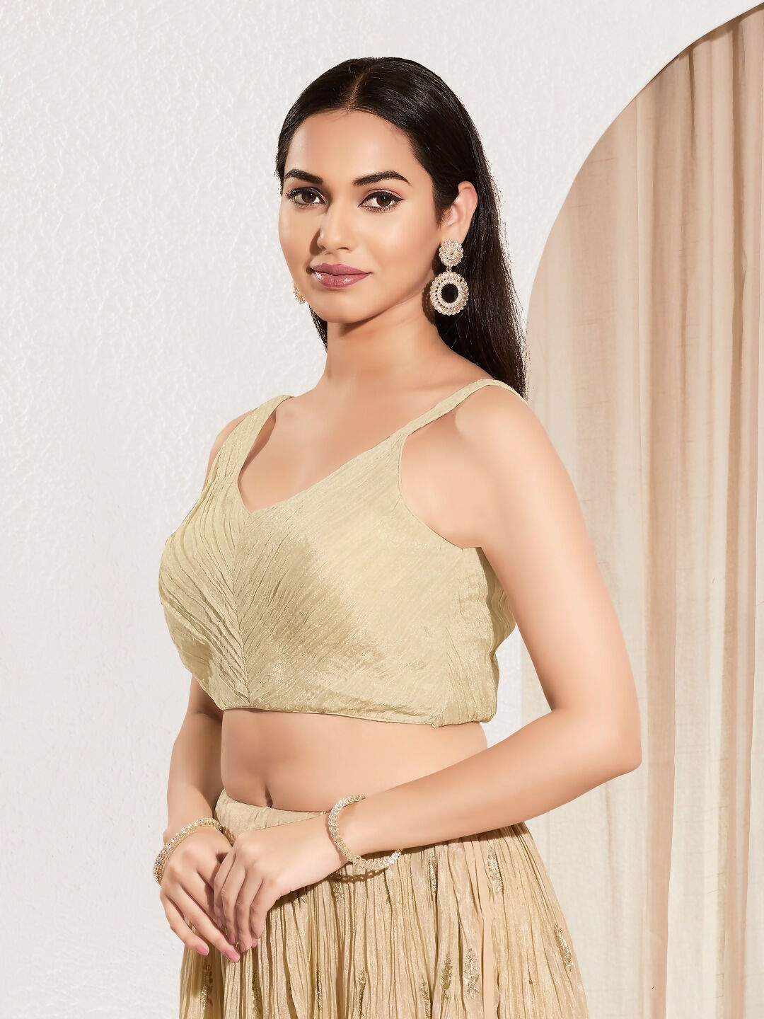Cream Tissue Sleeveless Padded Blouse with Sweetheart Neck
